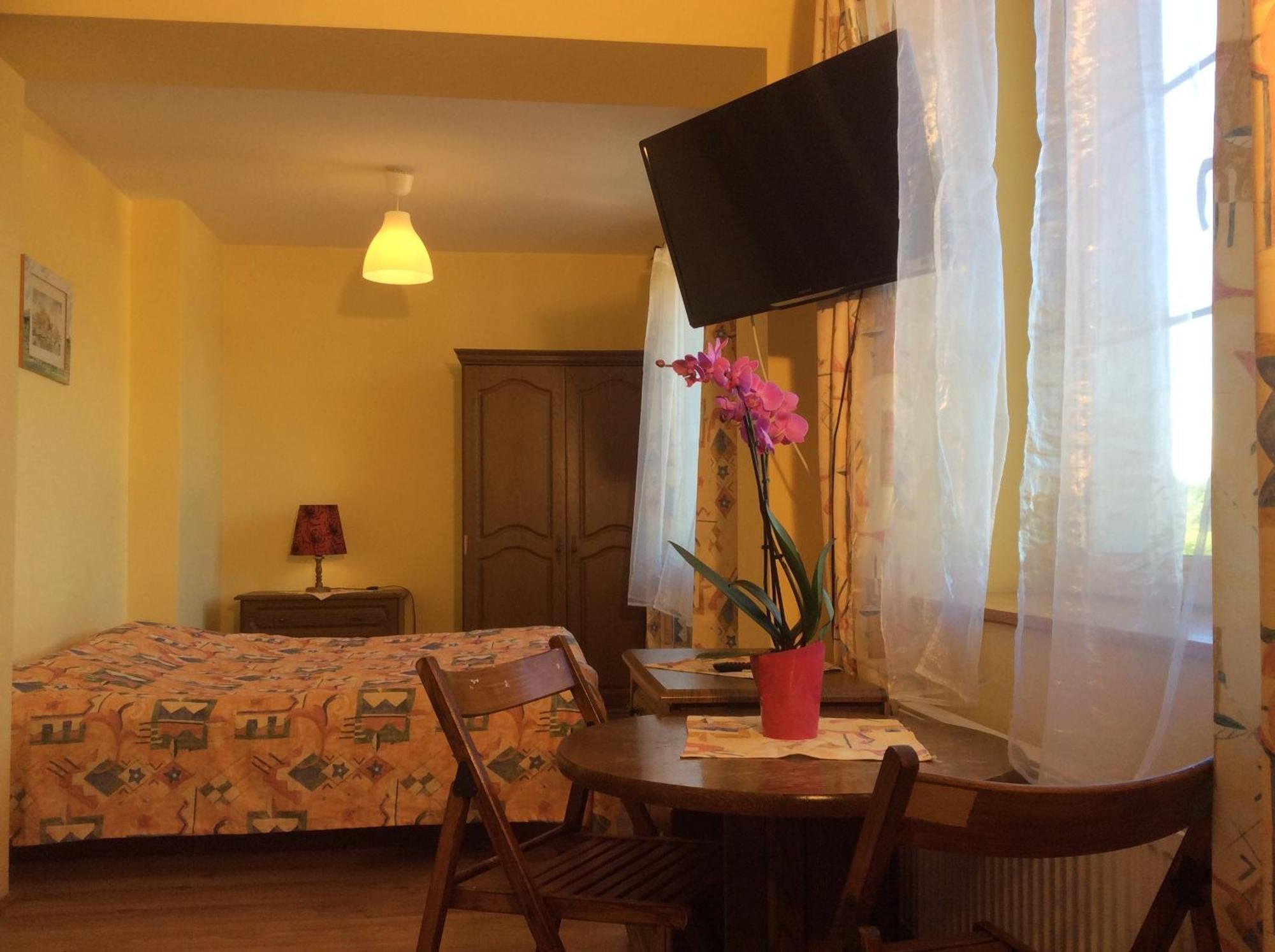 Willa Adamow ミエルノ 部屋 写真